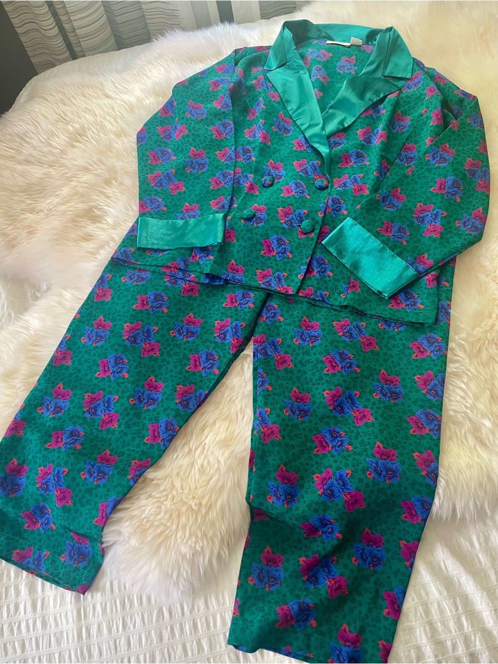 Victoria’s Secret Vintage Gold Label 2 Piece Pajama Set EUC Green Floral Size S